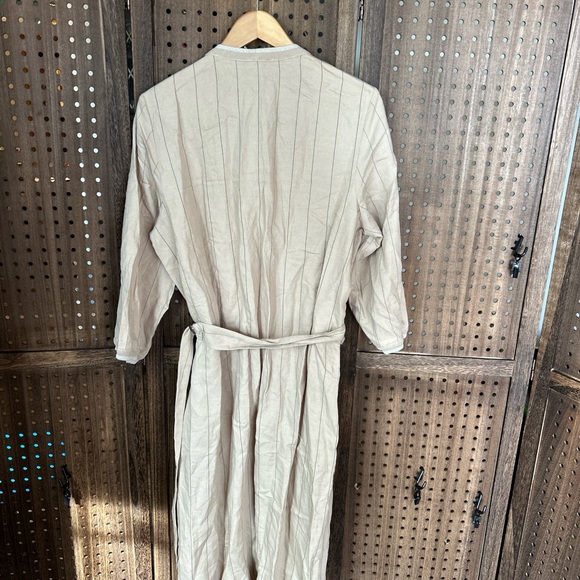 Size 10 Beige dress with gold details made in Italy - Picture 11 of 16